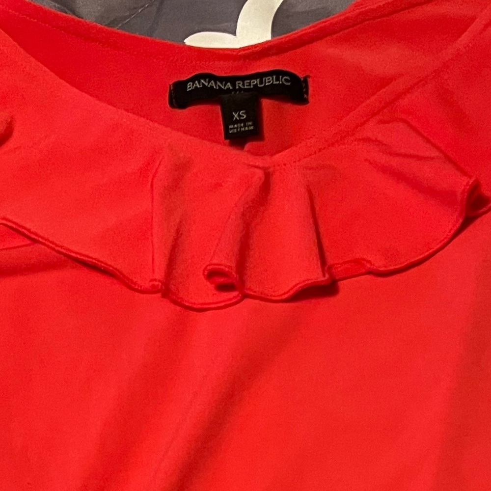 Banana Republic Vibrant Pink Camisole - Picture 2 of 3